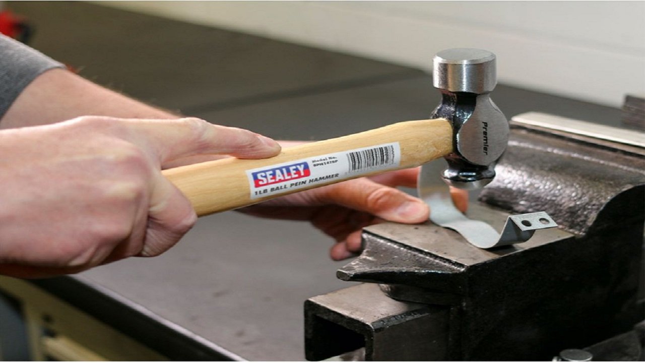 Discovering the Crucial Role of Ball Pein Hammers in Construction and Labor